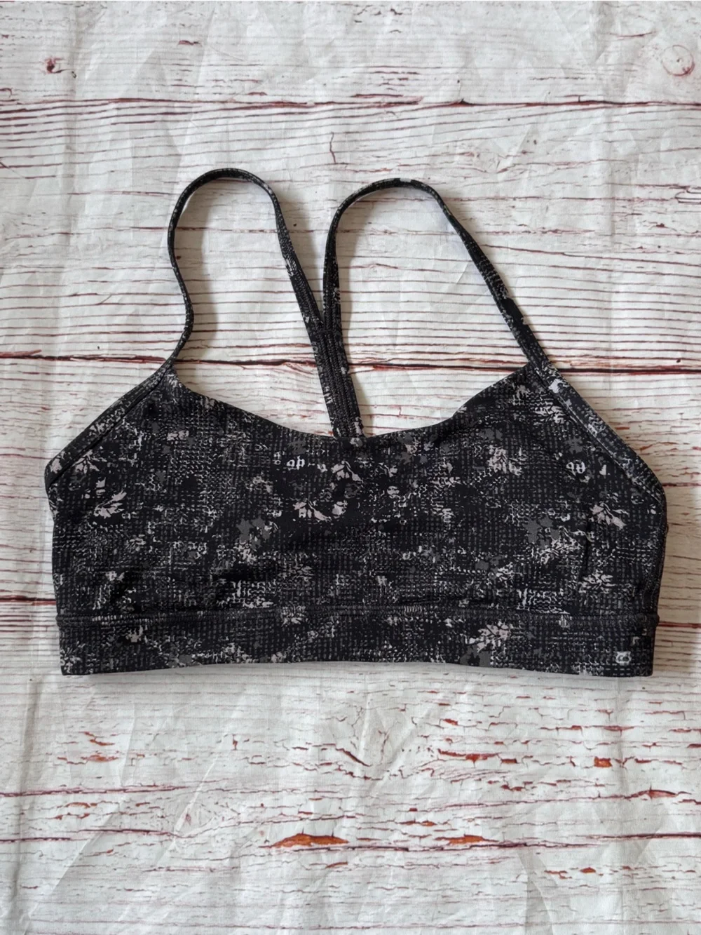 Lululemon Flow Y Bra Nulu Light Support in Equalized Multi Sz 8
